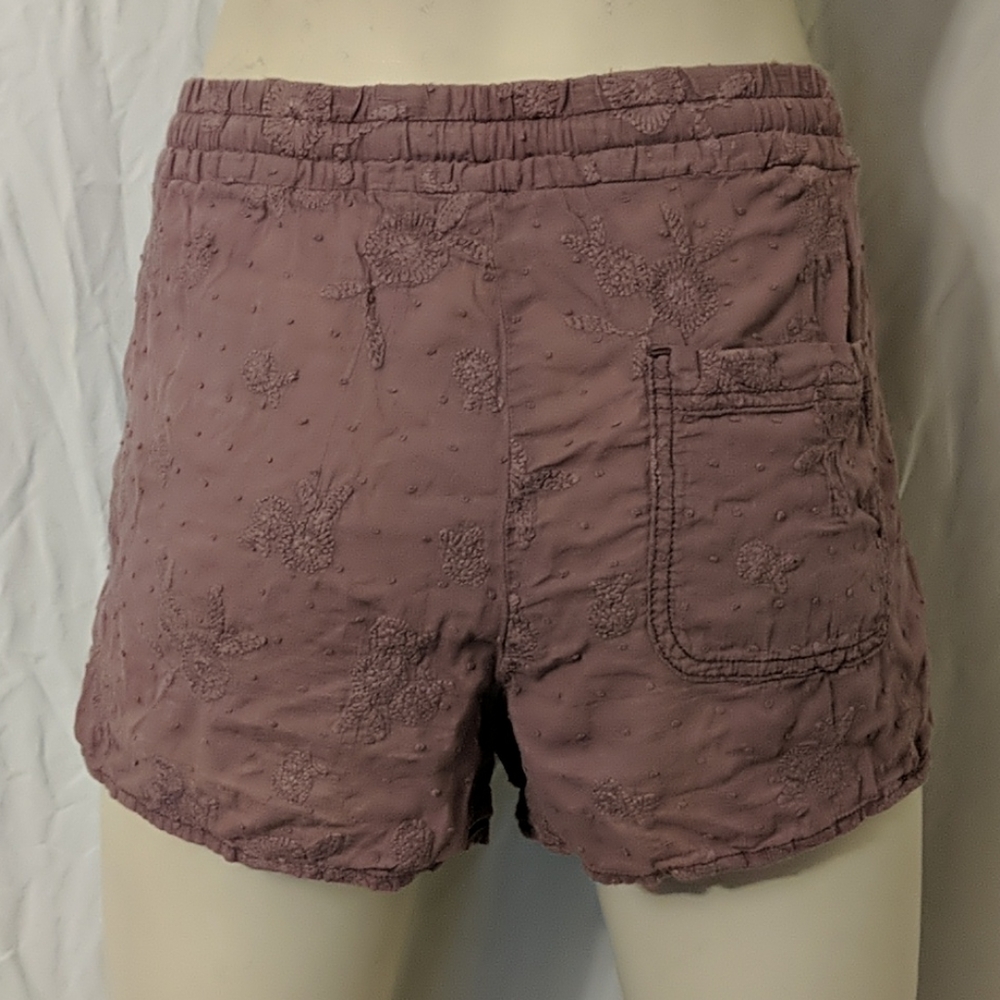 ✨5/$25✨ Anthropologie purple embroidered shorts - Picture 4 of 8